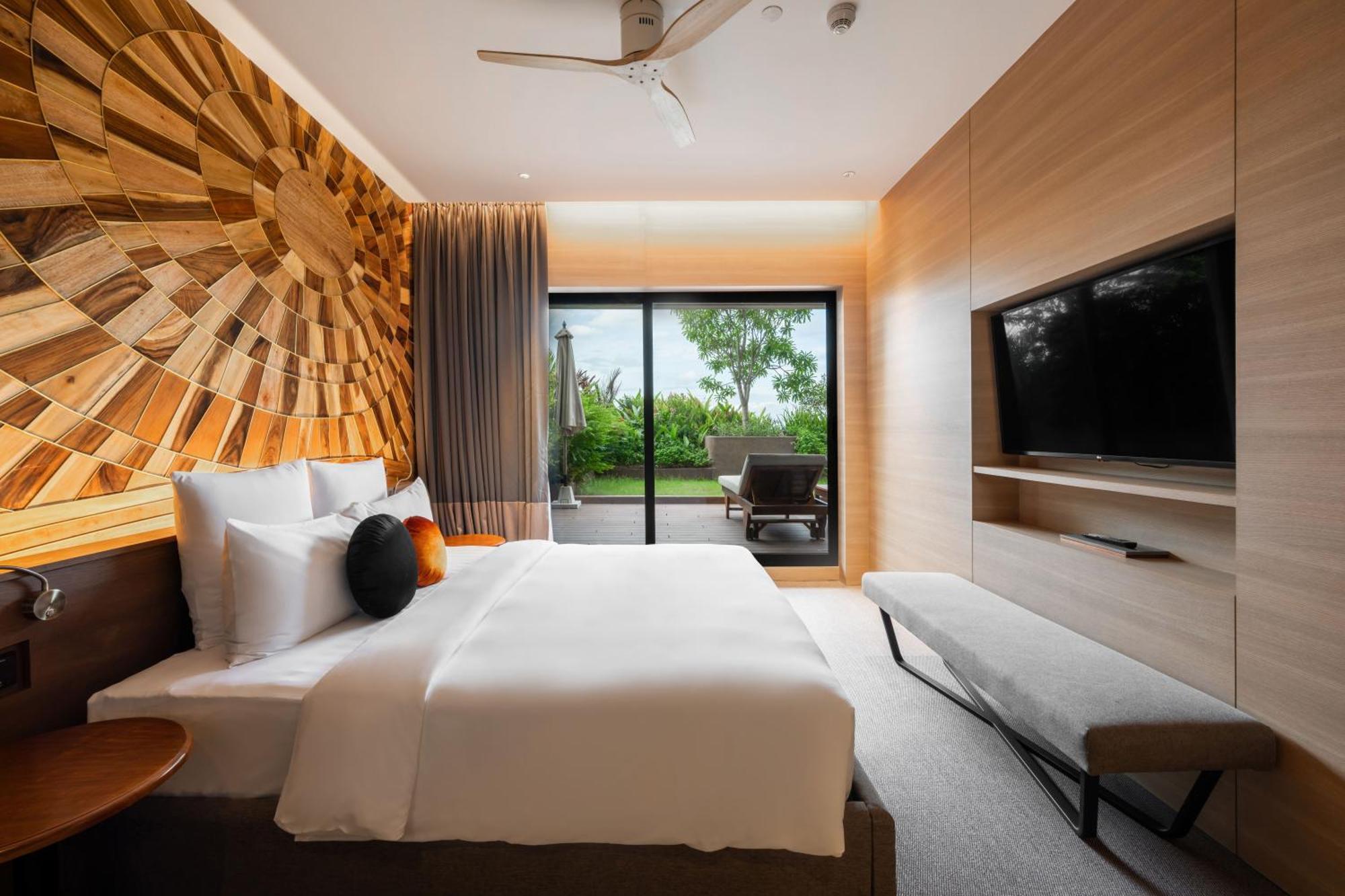 Sun & Moon, Riverside Hotel Phnom Penh Esterno foto