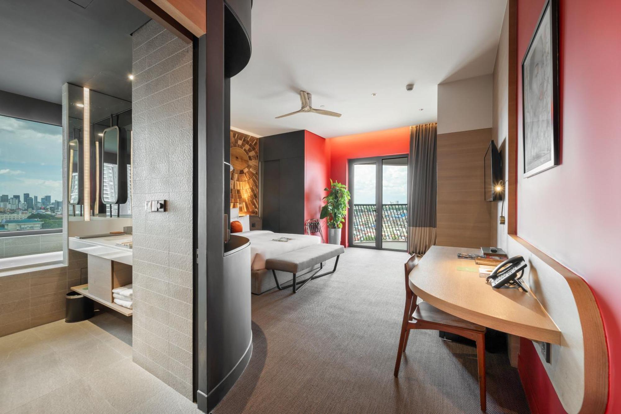 Sun & Moon, Riverside Hotel Phnom Penh Esterno foto